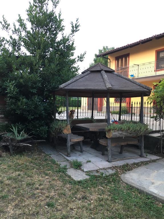 Relax Nel Noccioleto Hostal Novello Exterior foto