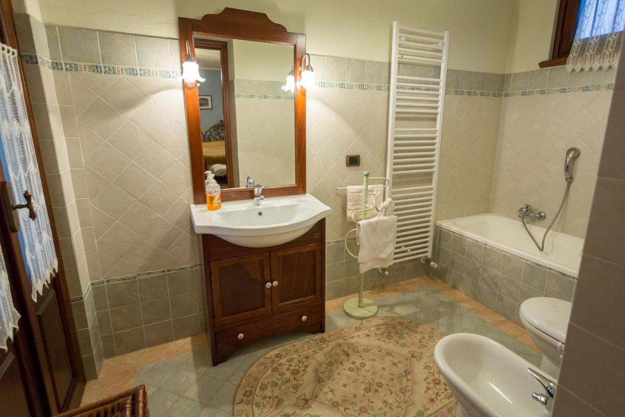 Relax Nel Noccioleto Hostal Novello Habitación foto